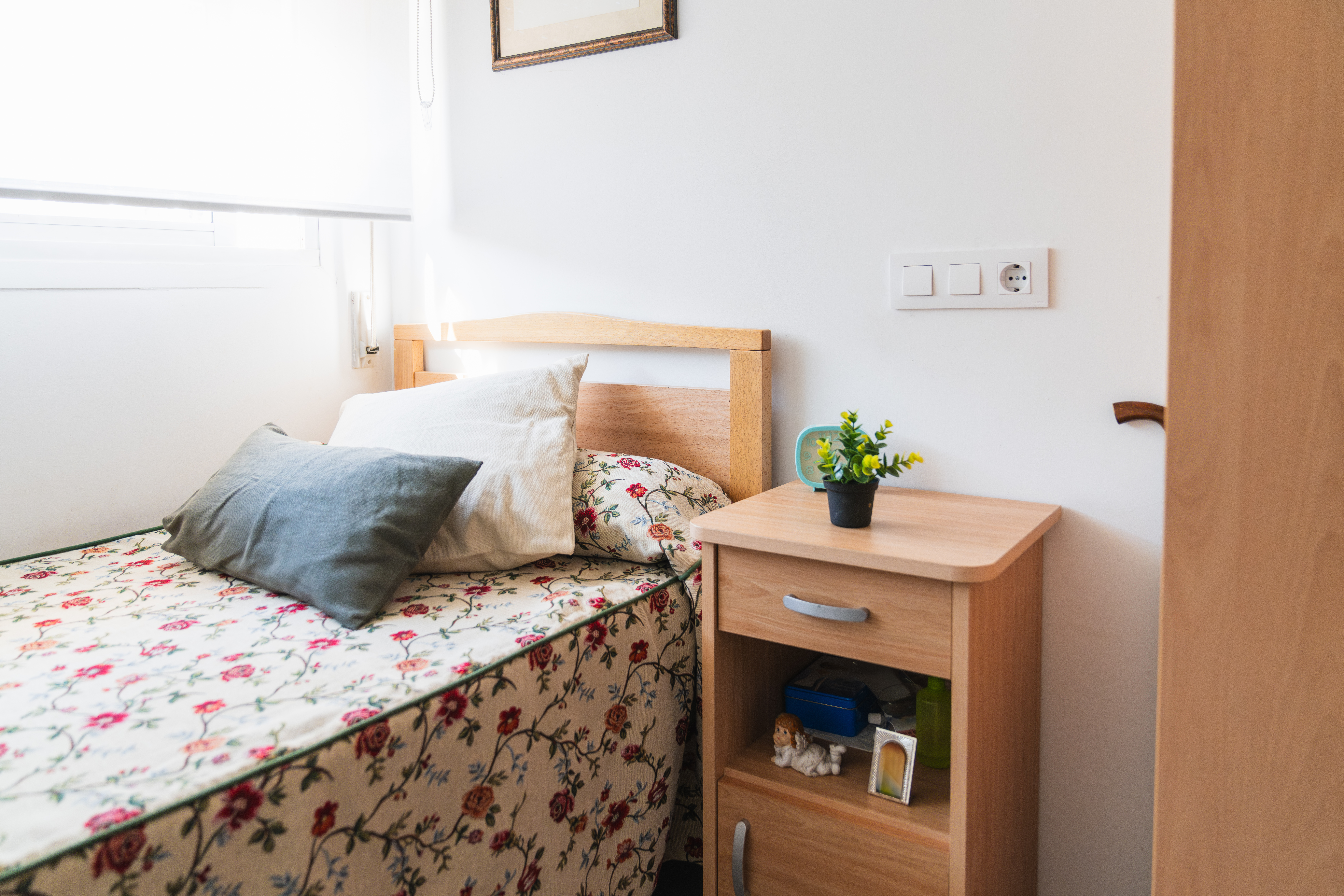 Bright and welcoming home room
